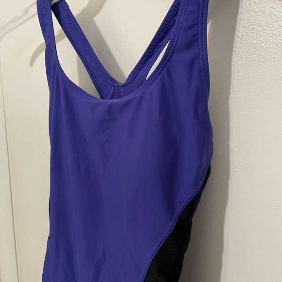 Speedo Endurance Purple Black Racerback One piece Swimsuit built in bra size 8 - Picture 4 of 7